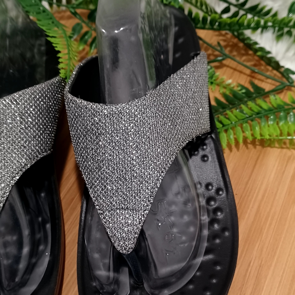 Aerothotic Womensilver Glitter Metalluc Flip Flop Platform Thong Sandals Sz 8.5 - Picture 3 of 12